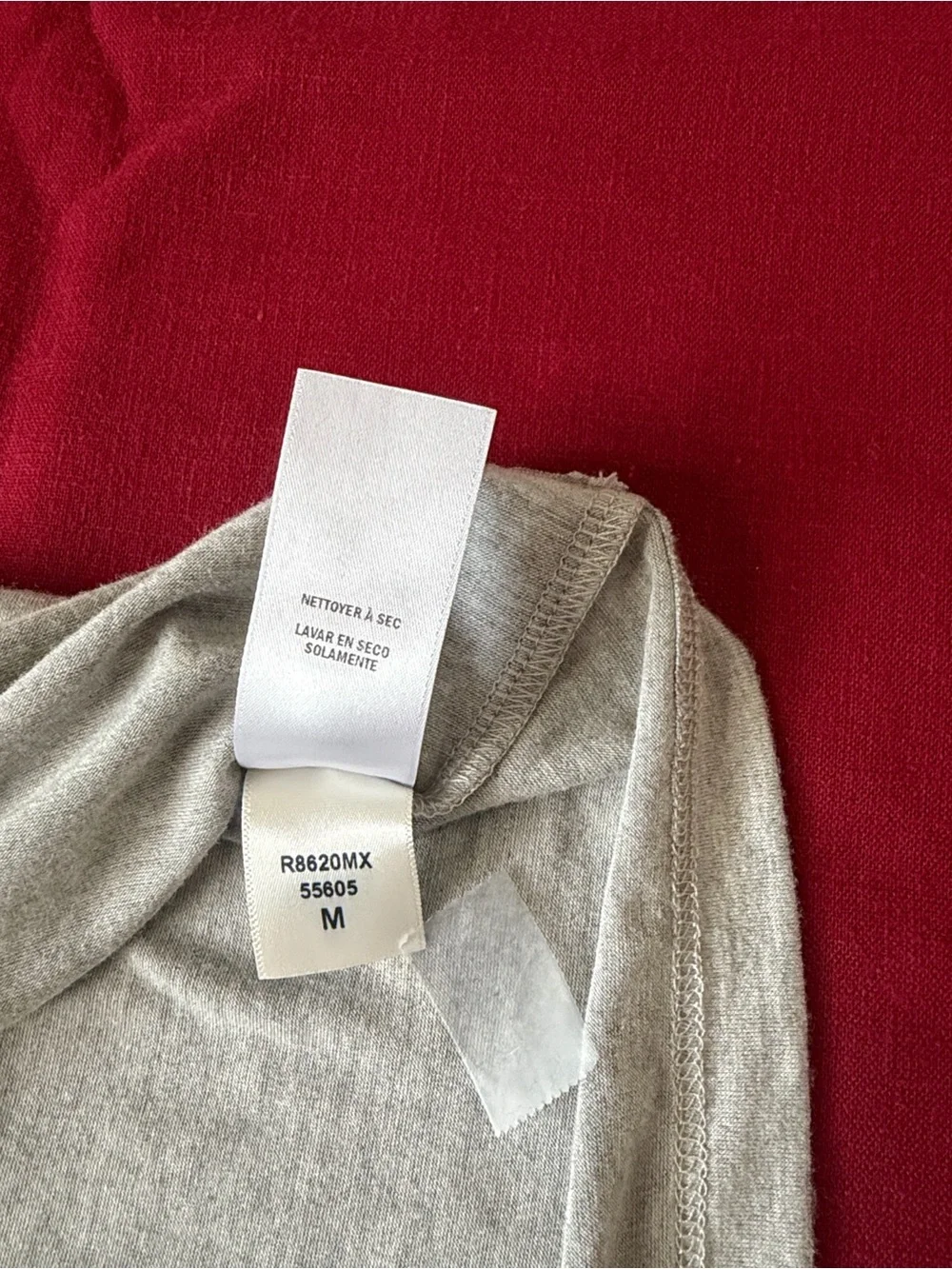 Splendid Sz M Light Gray V-Neck Short Sleeve Tee